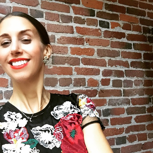 Meet your Posher, Andrea - Picture 4 of 8